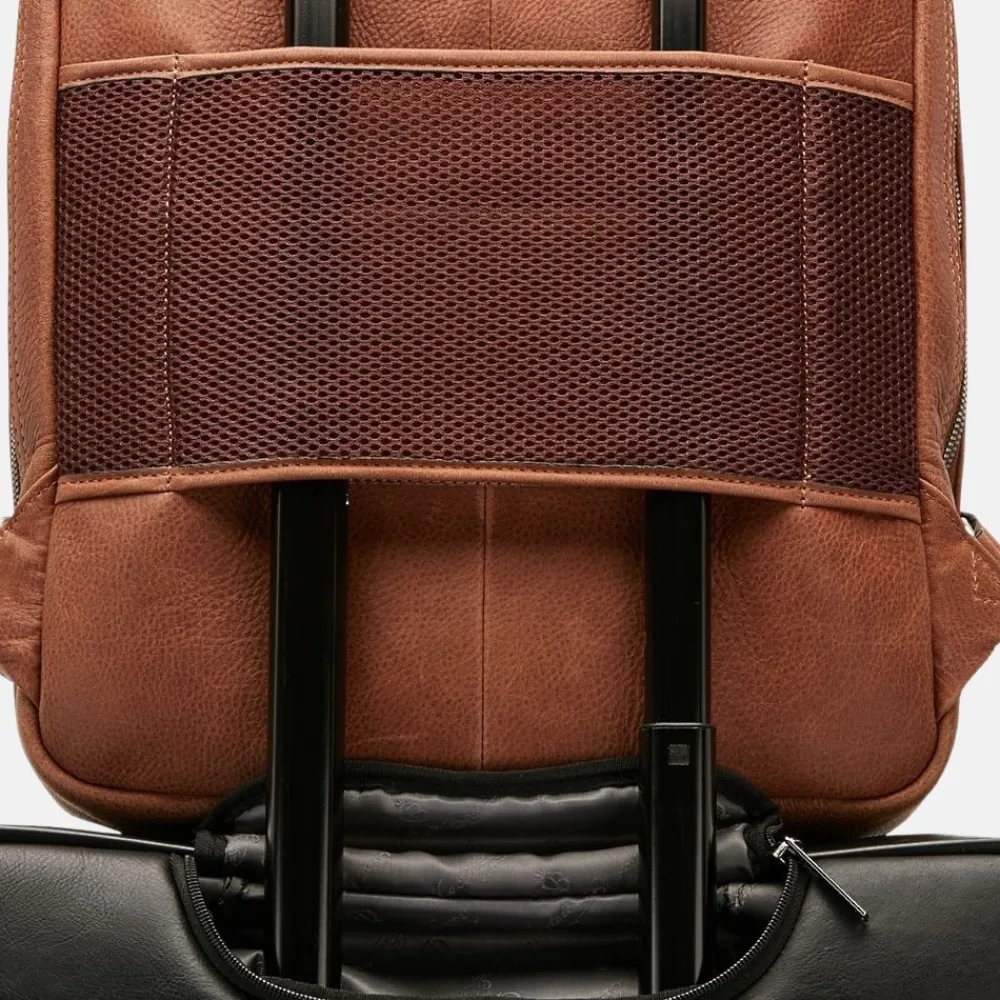 School Rugzakken | School Rugzakken^Castelijn en Beerens Castelijn & Beerens laptop rugzak Carisma 15.6 inch cognac