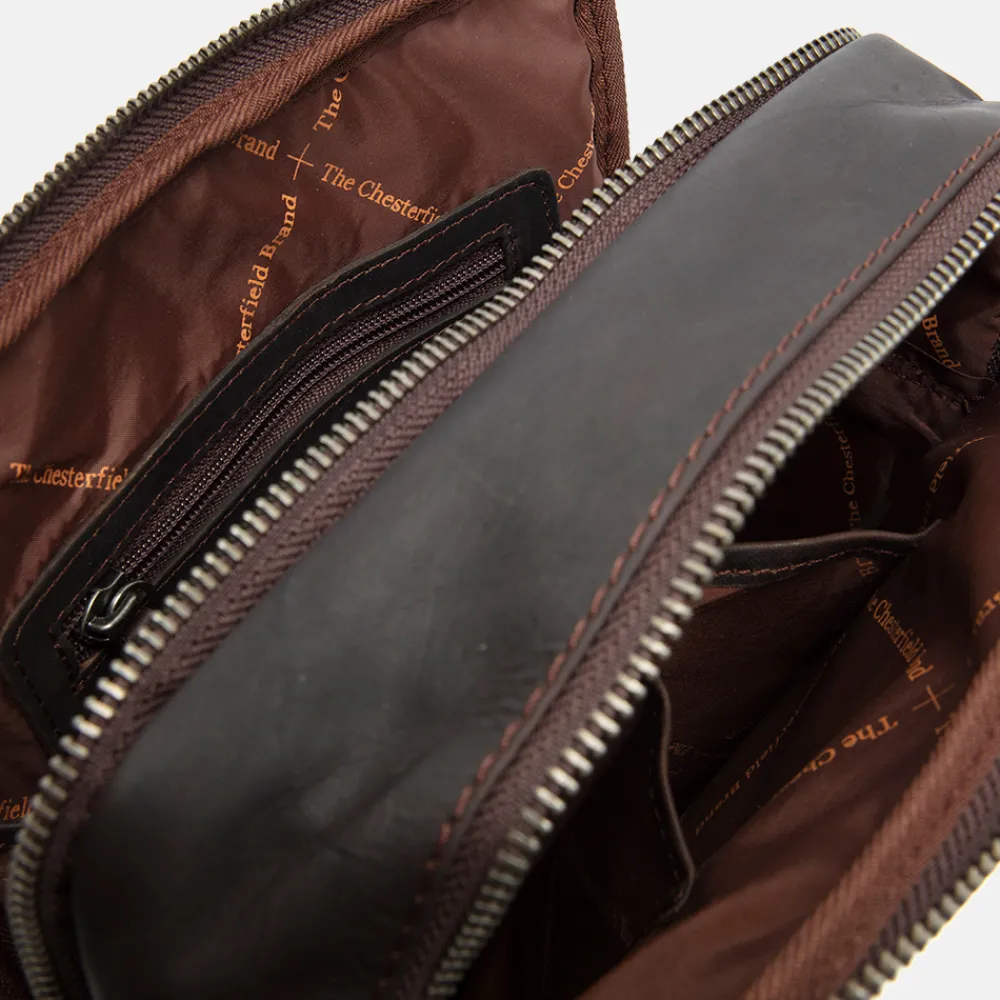 Schoudertassen^Chesterfield Alva schoudertas dark brown