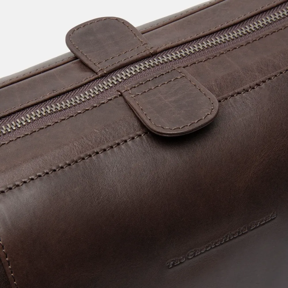 Toilettassen^Chesterfield Biassa toilettas L dark brown