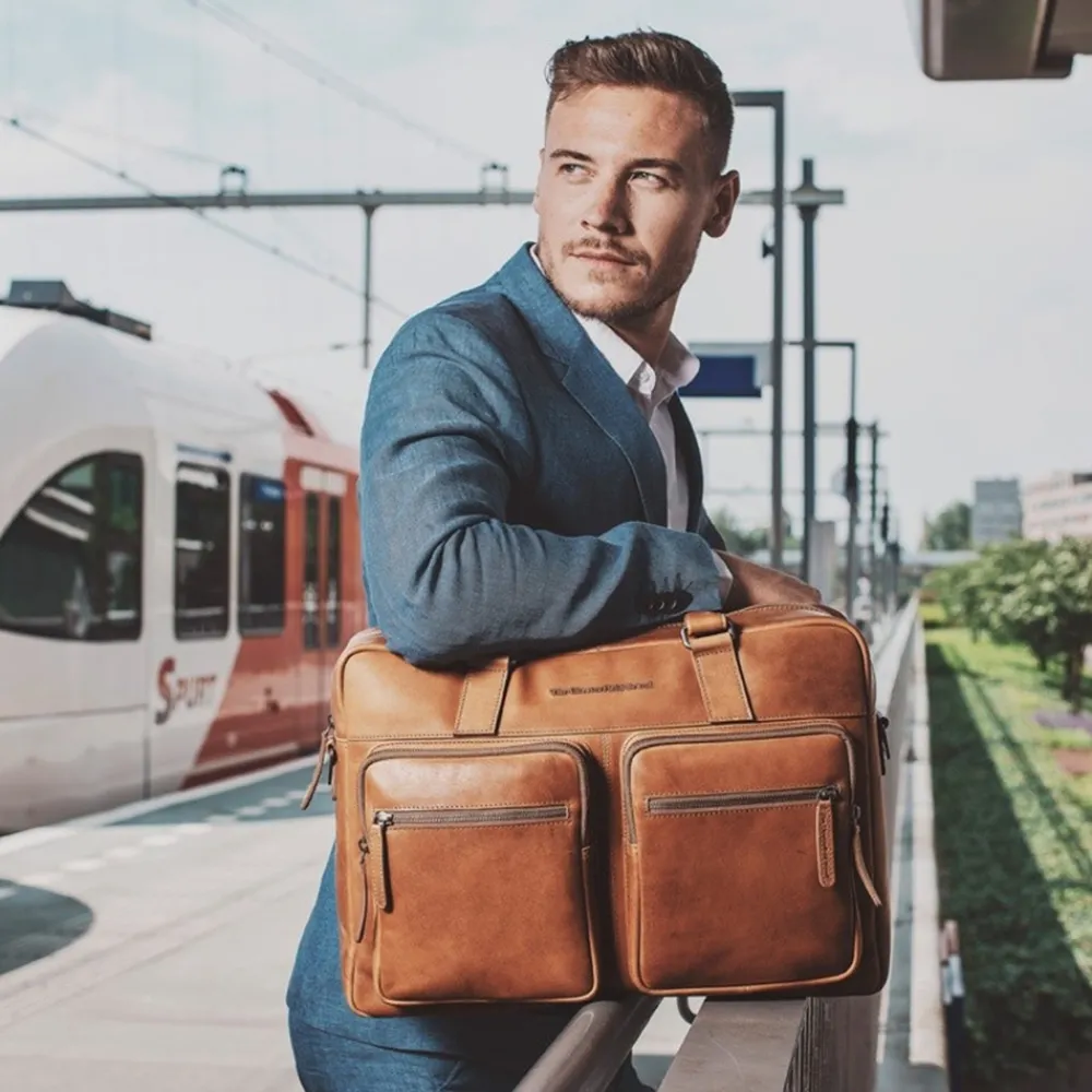 Heren Laptoptassen^Chesterfield laptoptas 17 inch cognac