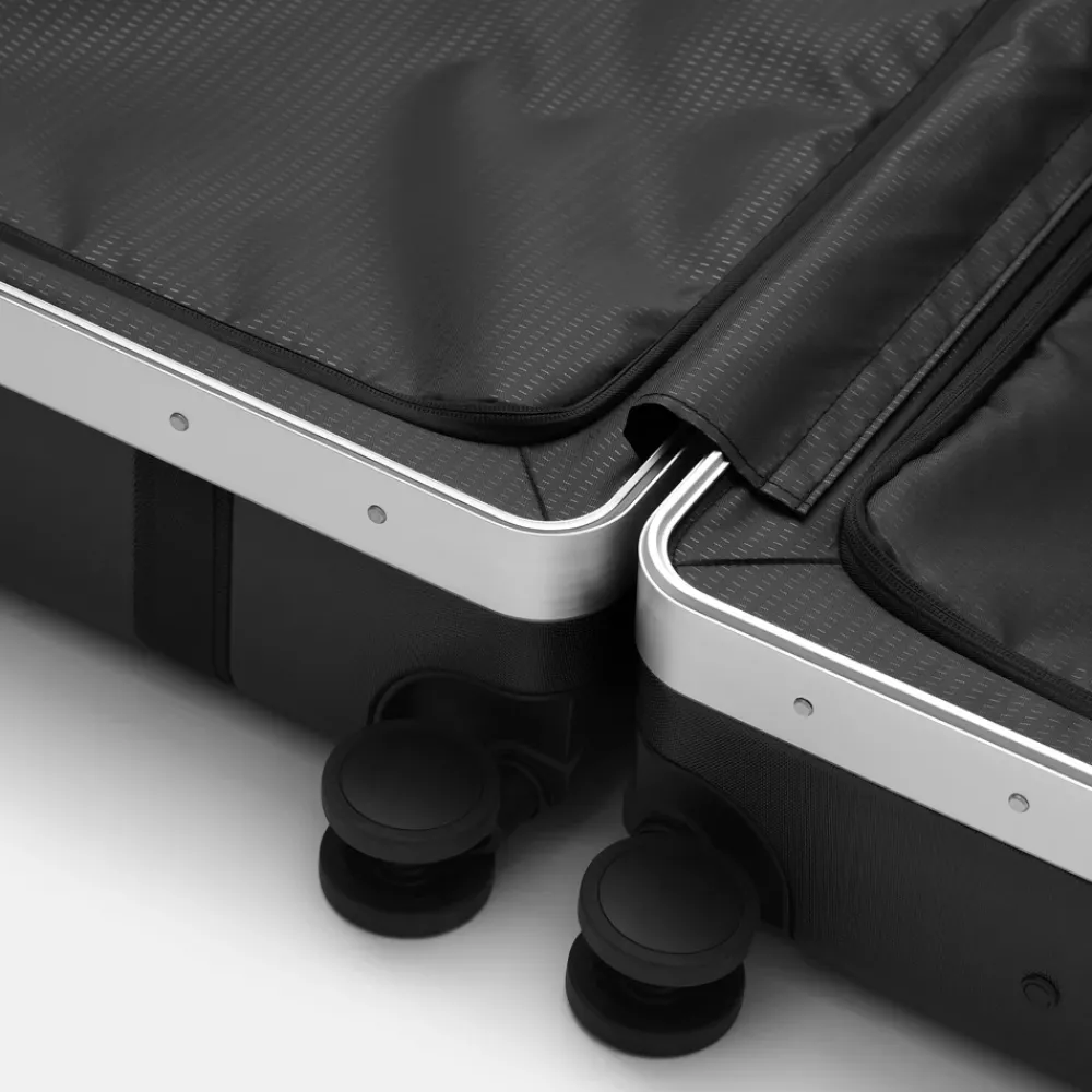 Handbagage Koffers^Db Journey Frontpocket Ramverk Pro Carry-on handbagage koffer 56 cm Silver