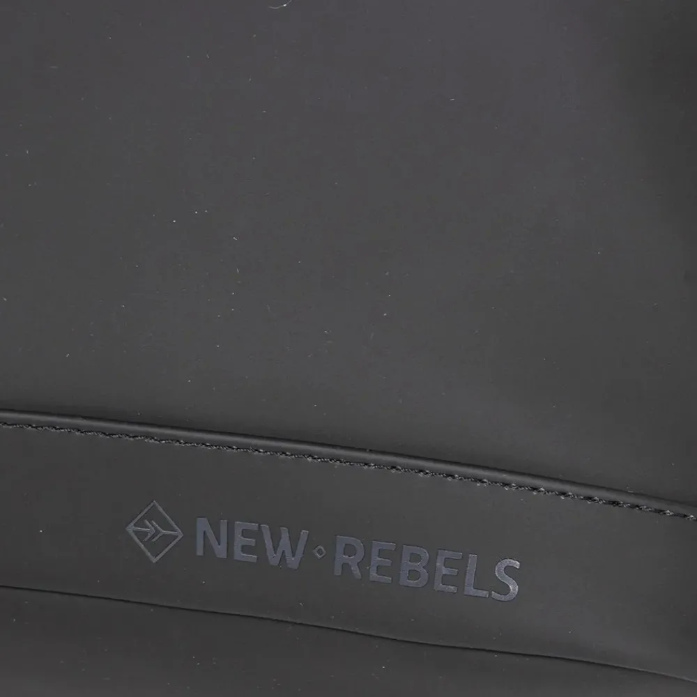 Vrijetijd Rugzakken | School Rugzakken^New Rebels Daley Flap rugzak black