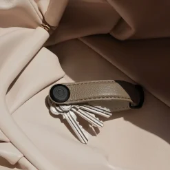 Sleuteletuis^Orbitkey Key Organizer 2.0 pebbled leather ecru