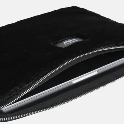 School Accessoires | Laptophoezen^Wouf Black Forest laptophoes 13/14 inch faux fur