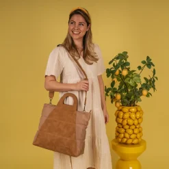 Handtassen^Zebra Trends Selene handtas M camel